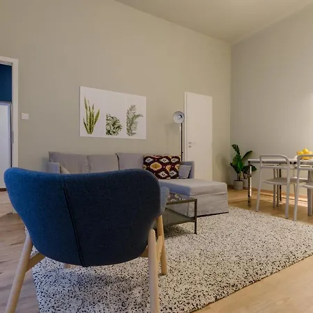 Deluxe In Party District. Ak2b Apartamento *